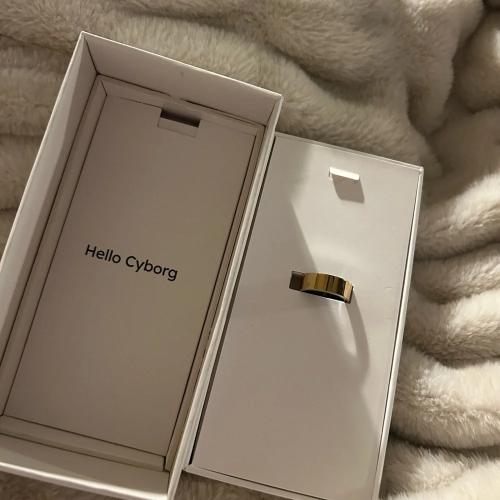 Ultrahuman Ring Air Gold Size 8 NEW In Box Smart Ring